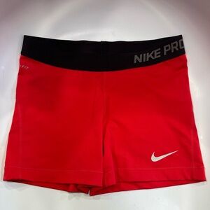 NIKE PRO RED SHORTS WOMEN large